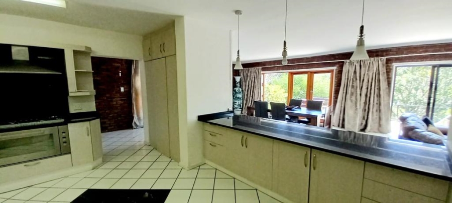 5 Bedroom Property for Sale in Beacon Bay North Eastern Cape